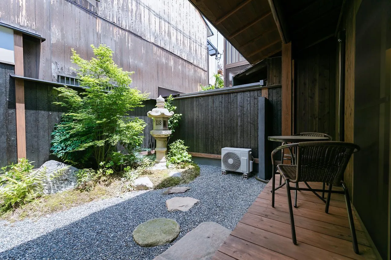 Kumo Machiya Villa Leaves Kyoto Japan