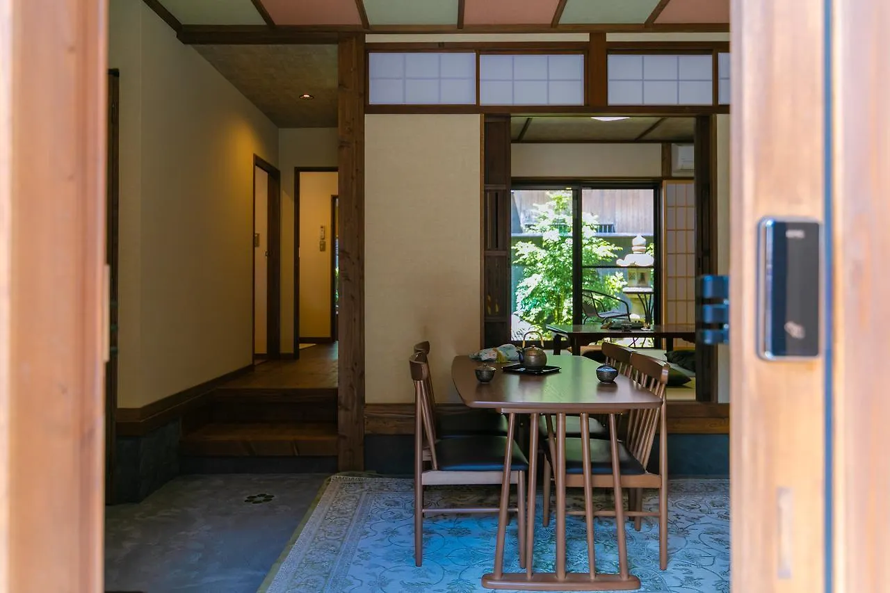 Kumo Machiya Villa Leaves Kyoto